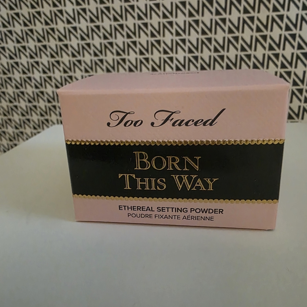 Too Faced Born This Way Setting Powder